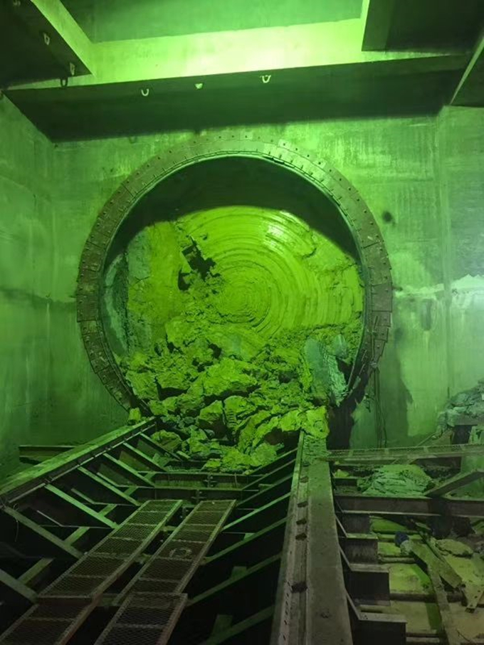 蛟龍海納百川在前  奮進(jìn)開天辟地繼后——熱烈祝賀安徽交航合軌4號線TJ03標(biāo)潛高區(qū)間右線順利貫通 蛟龍海納百川在前  奮進(jìn)開天辟地繼后——熱烈祝賀安徽交航合軌4號線TJ03標(biāo)潛高區(qū)間右線順利貫通